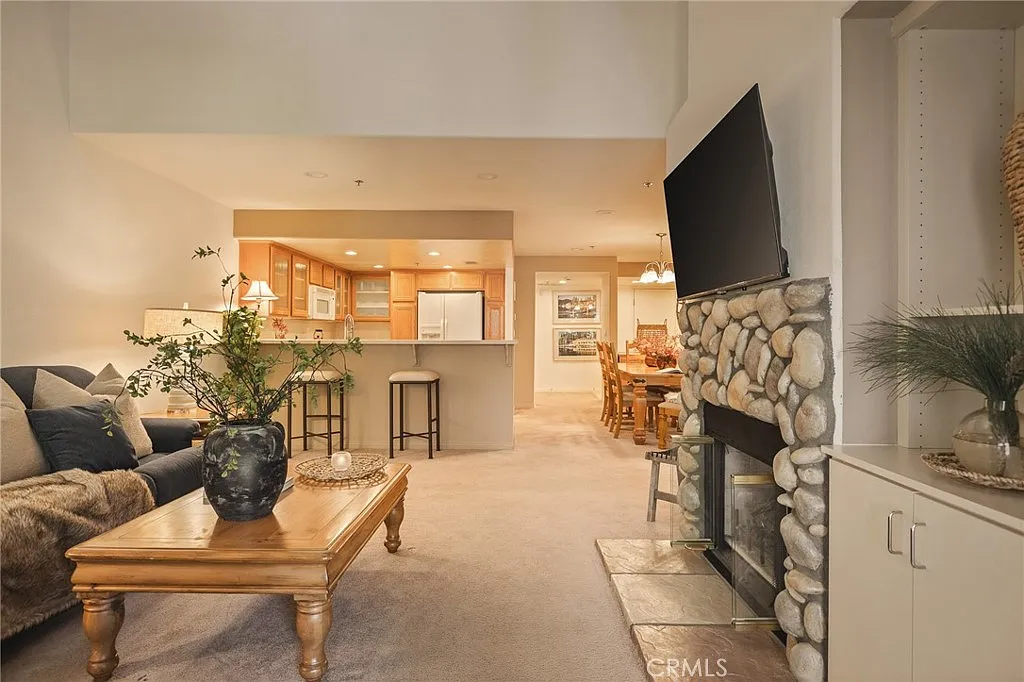 306 Villa Way — Living room and open kitchen