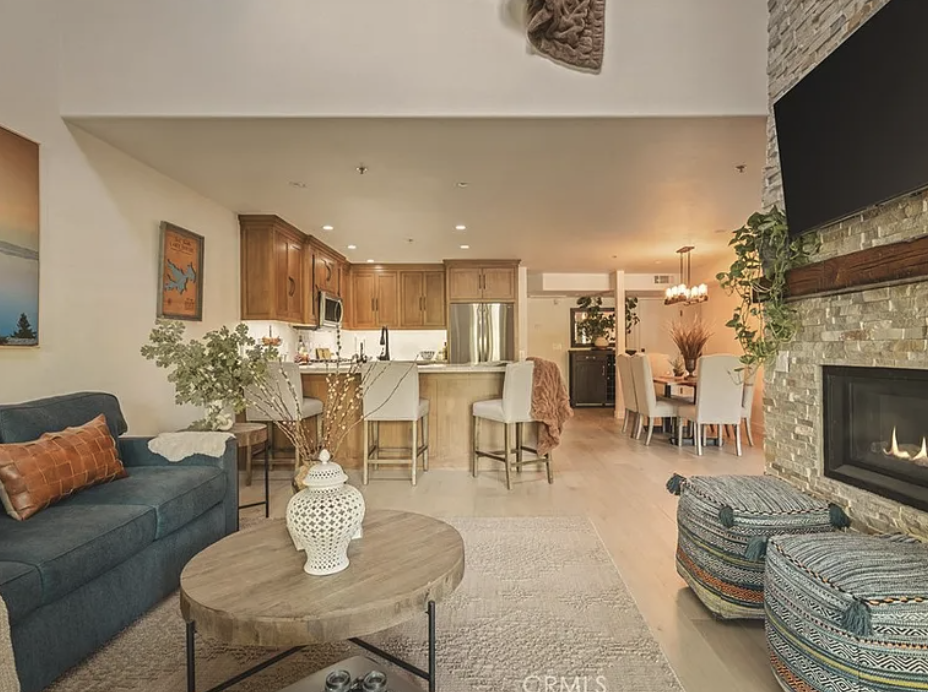 366 Lake Resort property photo 16