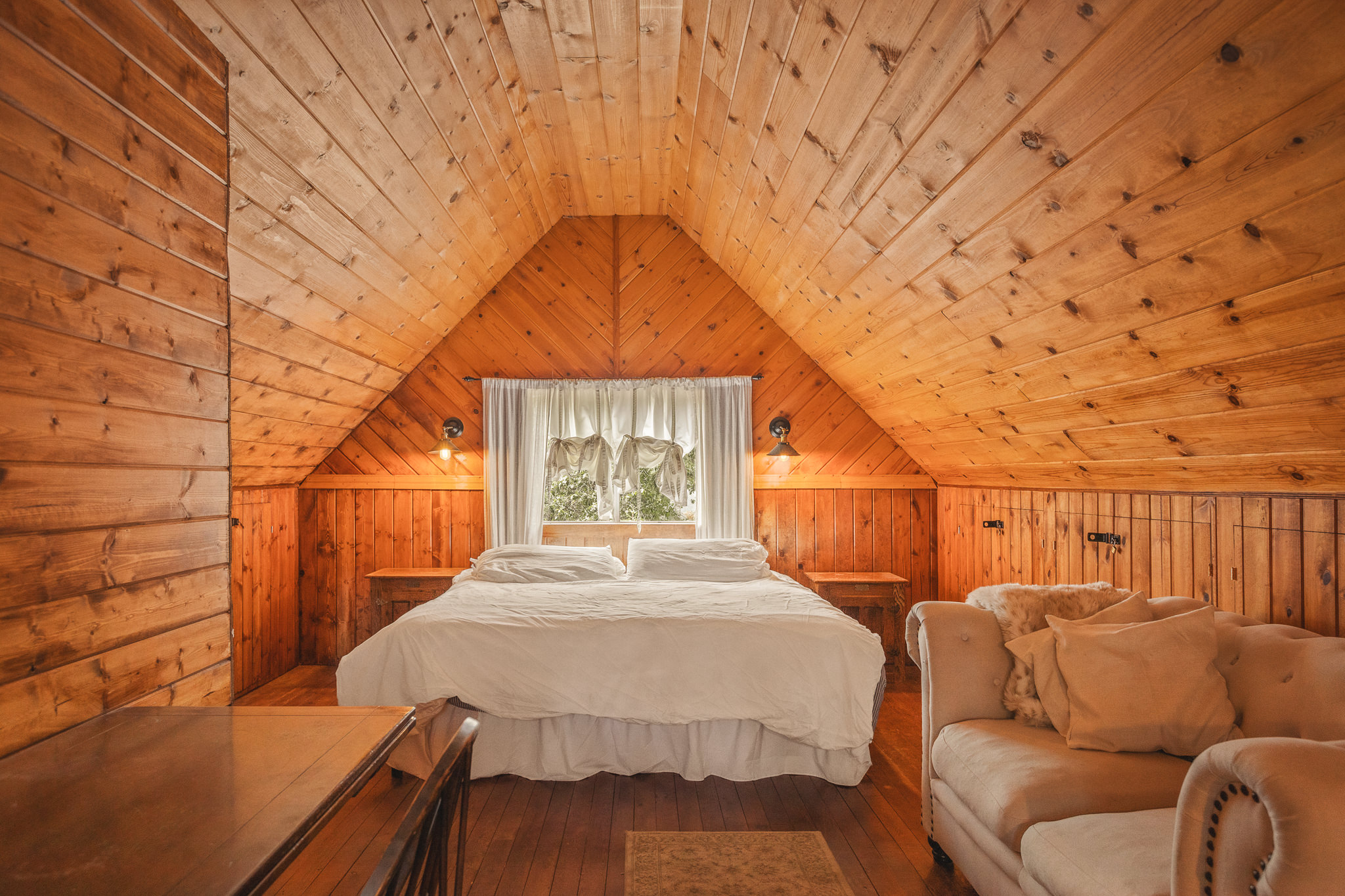 2643 Soutar Drive — Primary bedroom
